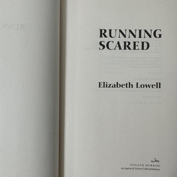 Running Scared Signed First Edition 2002 Elizabeth Lowell HC DJ Thriller Morrow - Picture 3 of 12